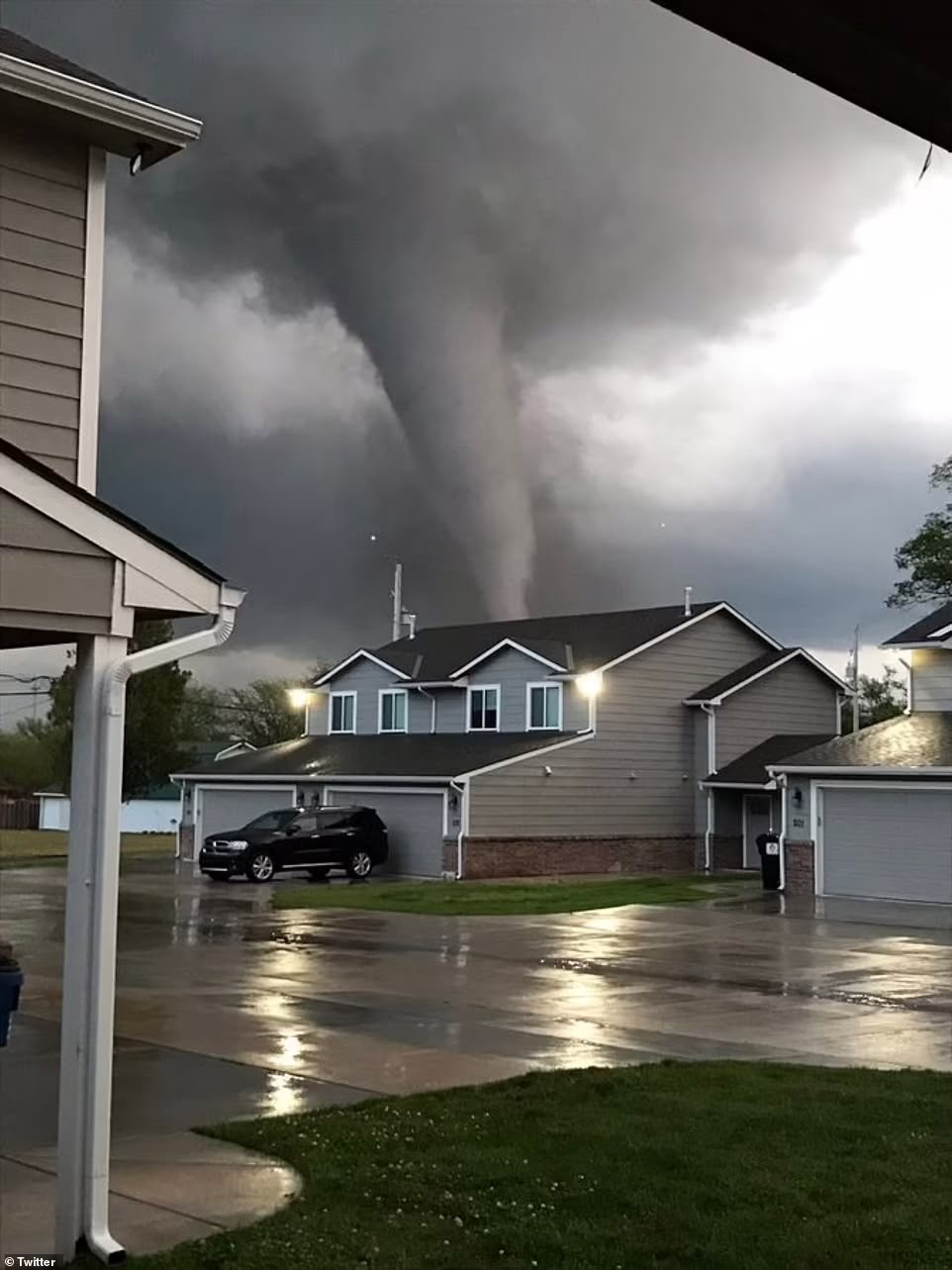 Tour #3: You Won’t Believe What Happened – A Landspout Tornado Experience!